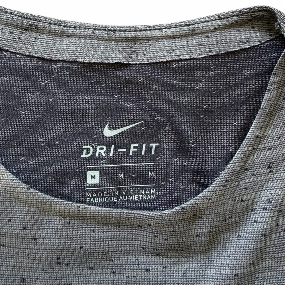Nike Dri Fit Tank Top Womens Medium Gray Sleeveless Athletic Workout Running Gym - Picture 3 of 7